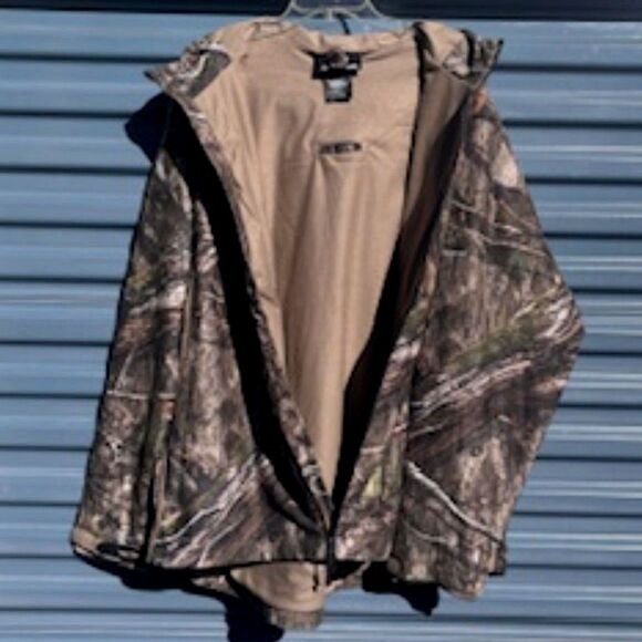 Camouflage Waterproof Hunting Jacket . Size: XL {46-48} . w/ Hoodie . Mossy Oak - Picture 3 of 7